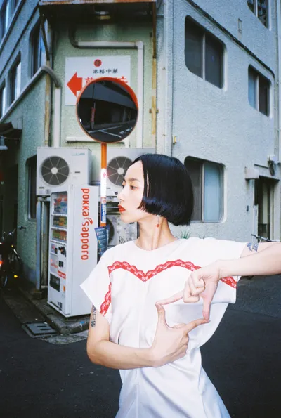 レタッチ作業:色調補正